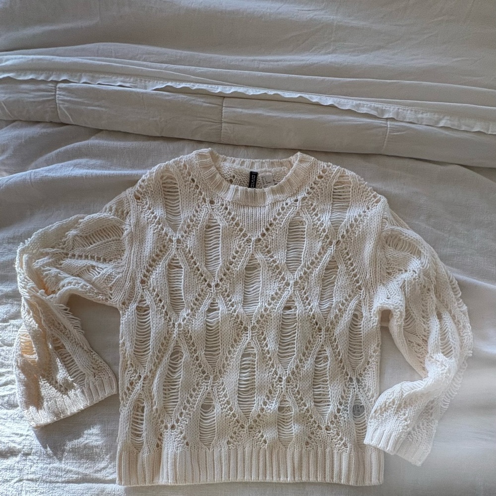 H&M loose knit sweater🤍